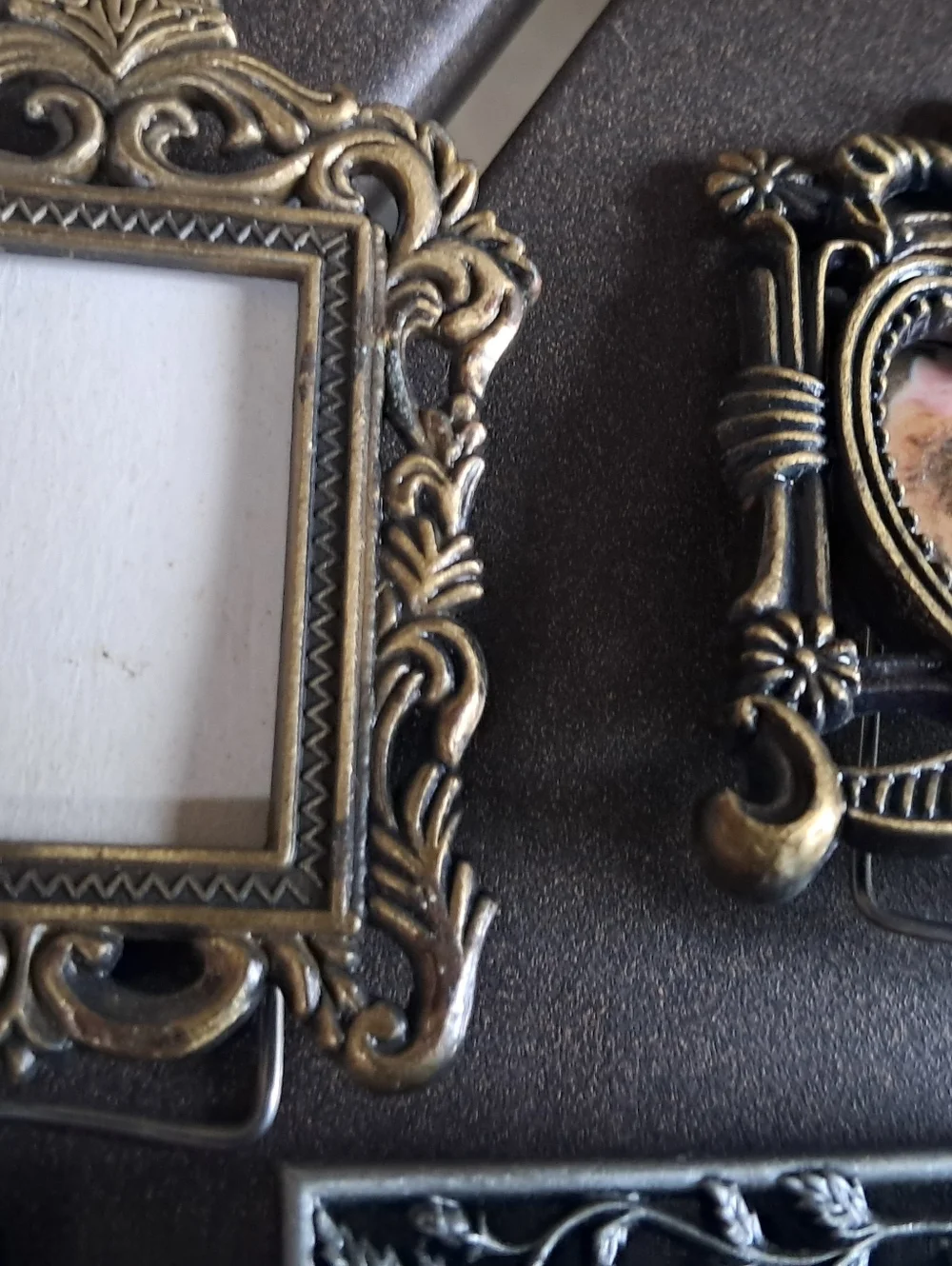 5 Victorian Mini Picture Frames